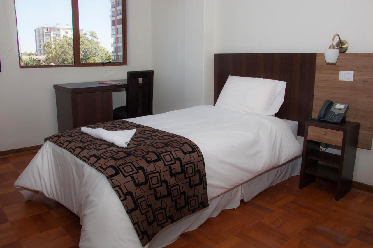 Hotel Plaza Nunoa Сантьяго Екстер'єр фото